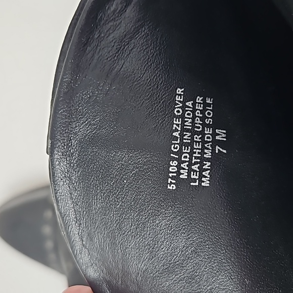 Diba True Leather Stud Cap Toe Zipper Stacked Heel Ankle Boots Size 7 - Picture 5 of 14